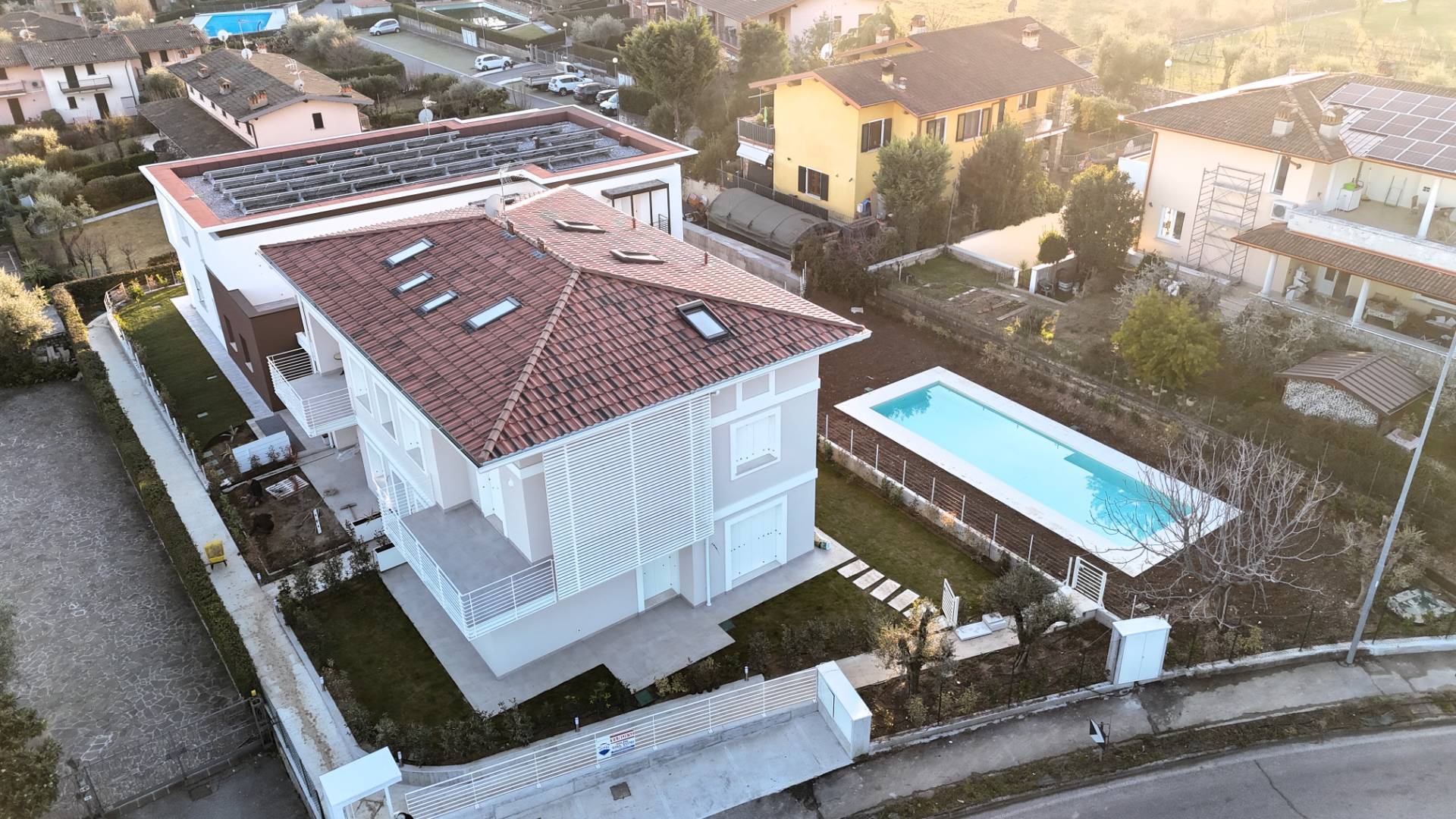 Appartamento in vendita a Polpenazze del Garda, 5 locali, prezzo € 415.000 | PortaleAgenzieImmobiliari.it