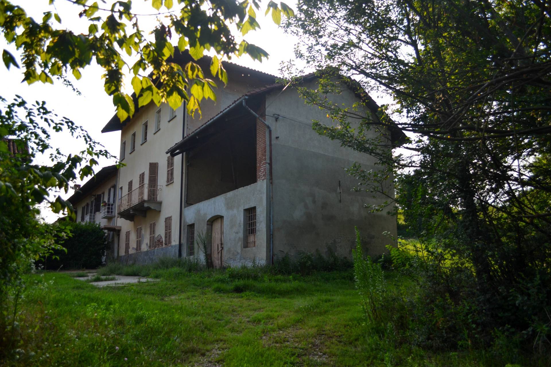 Rustico / Casale in vendita a Chieri, 10 locali, prezzo € 250.000 | PortaleAgenzieImmobiliari.it