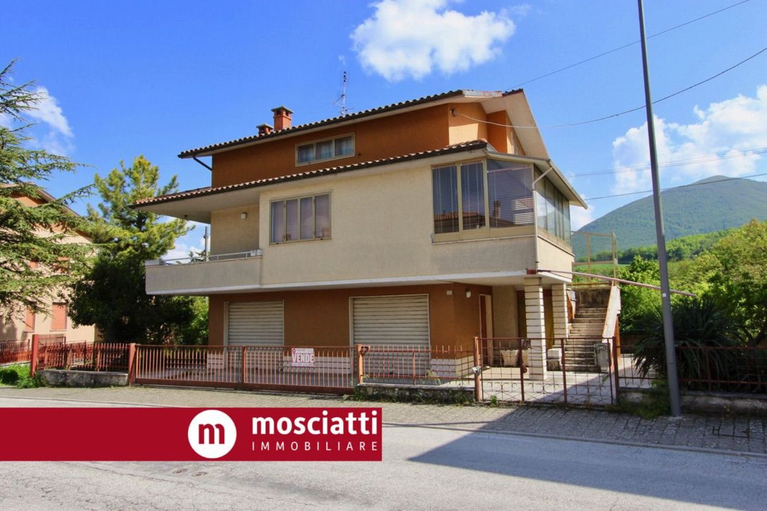 Villa in vendita a Esanatoglia, 2 locali, prezzo € 128.000 | PortaleAgenzieImmobiliari.it