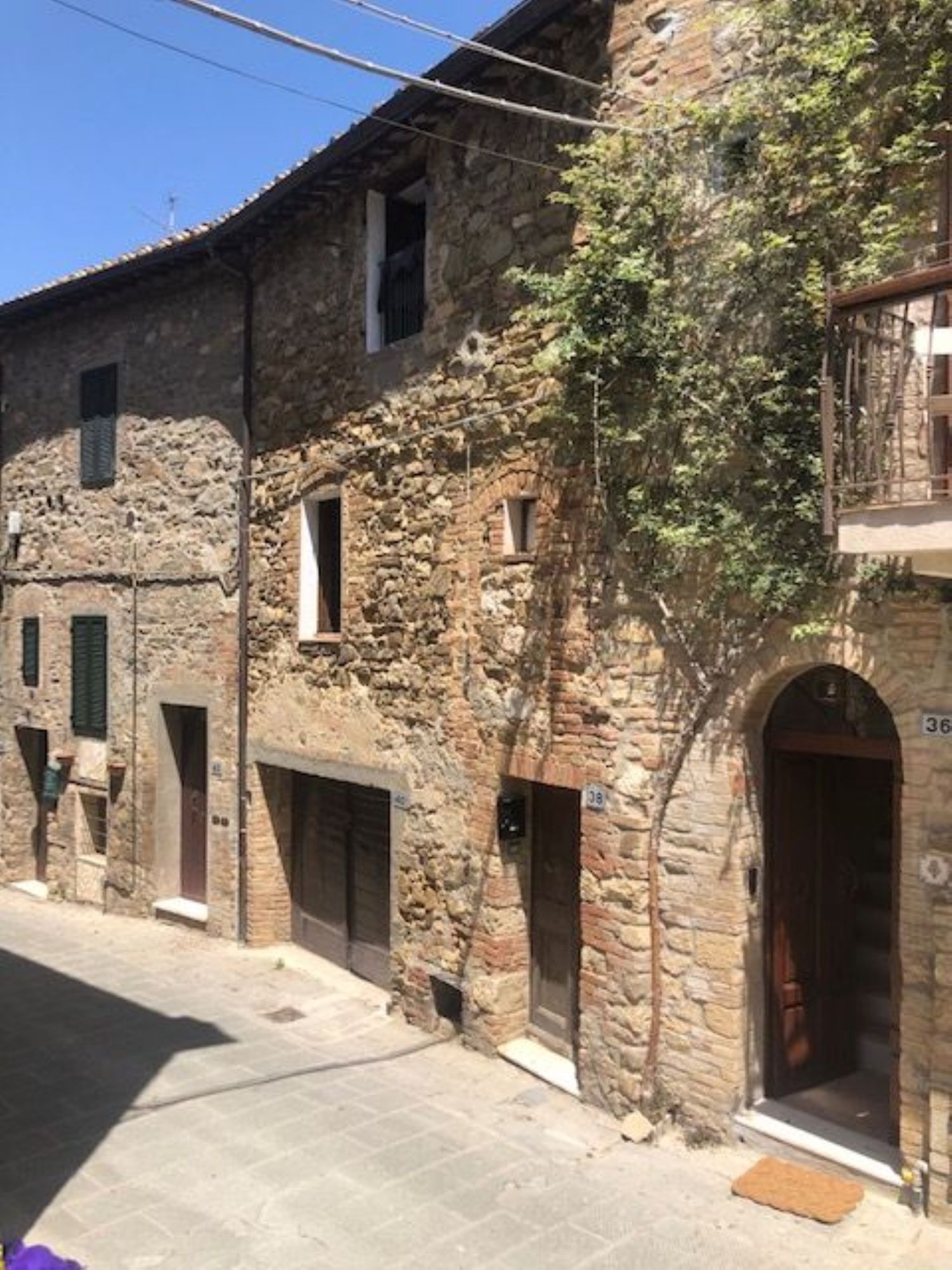Villa a Schiera in vendita a Montalcino, 2 locali, prezzo € 83.000 | PortaleAgenzieImmobiliari.it