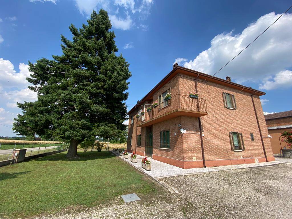 Villa Bifamiliare in vendita a Voghiera, 10 locali, prezzo € 217.000 | PortaleAgenzieImmobiliari.it