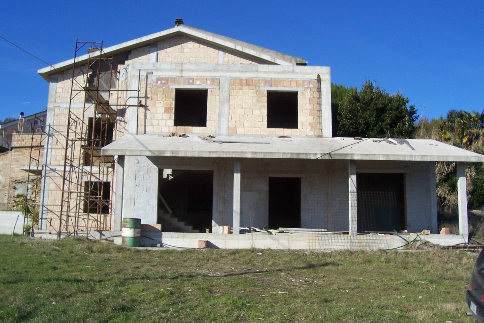 Villa in vendita a Acquaviva Picena, 8 locali, prezzo € 200.000 | PortaleAgenzieImmobiliari.it