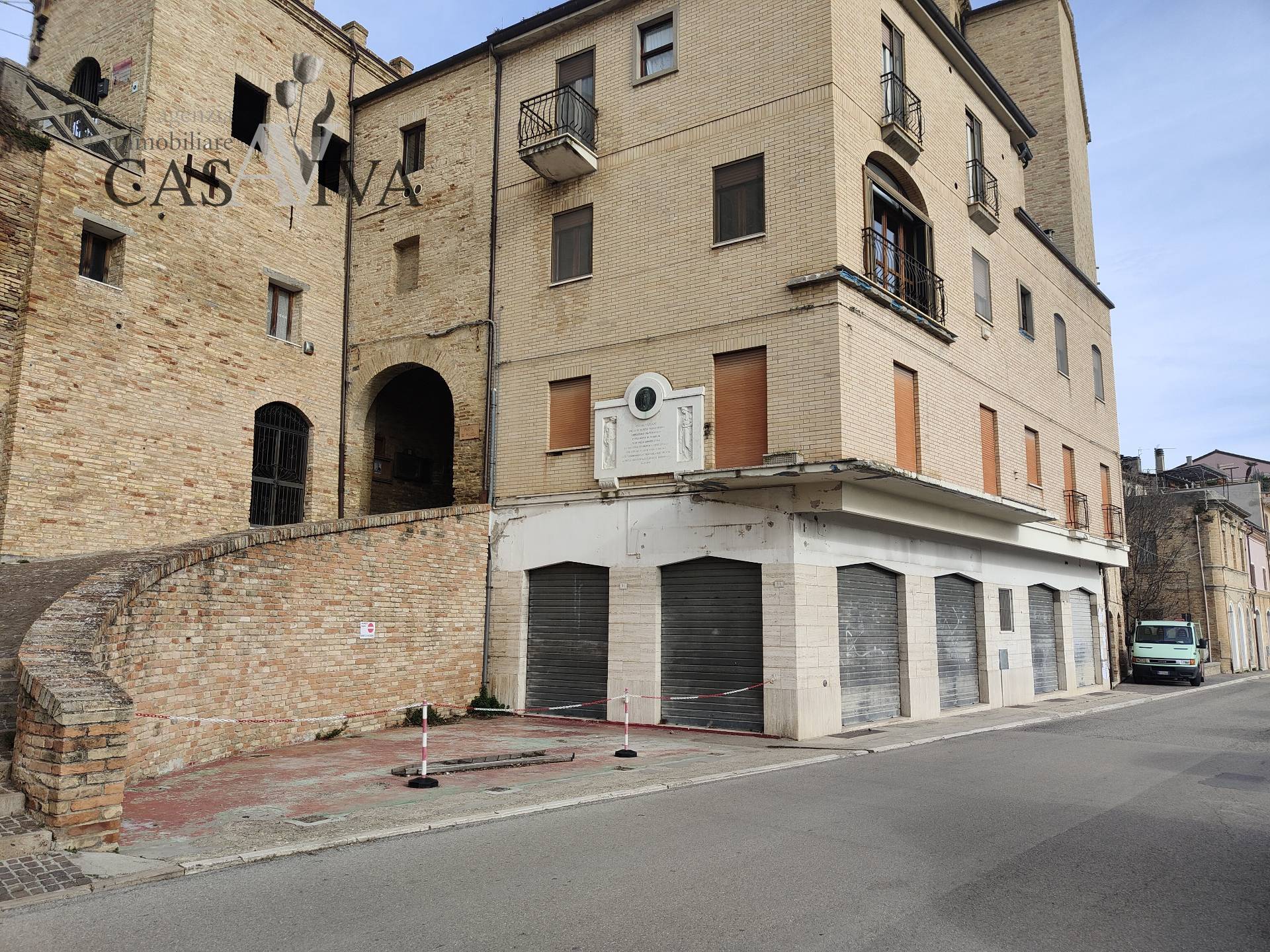 Negozio / Locale in vendita a Acquaviva Picena, 9999 locali, zona Località: Centrale, prezzo € 200.000 | PortaleAgenzieImmobiliari.it