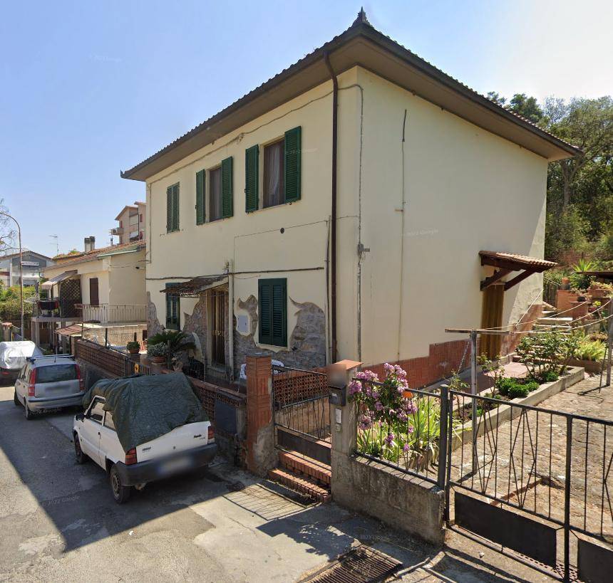 Appartamento in vendita a Roccastrada, 4 locali, zona ciano, prezzo € 48.093 | PortaleAgenzieImmobiliari.it