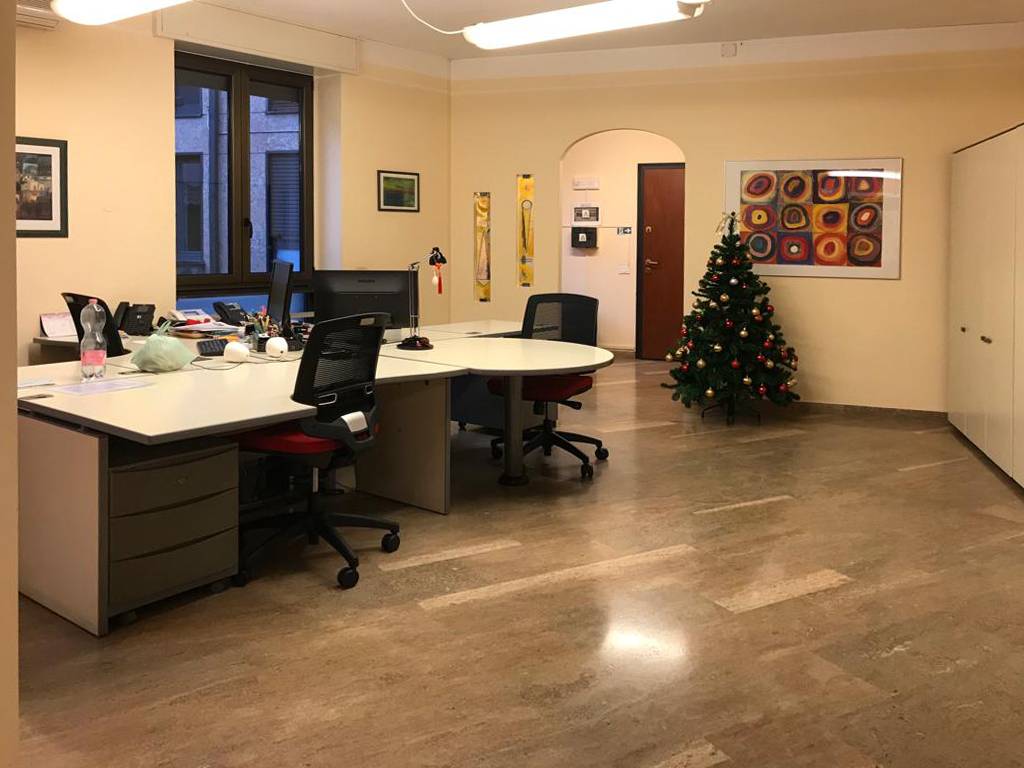 Ufficio / Studio in vendita a Varese, 9999 locali, zona ro, prezzo € 460.000 | PortaleAgenzieImmobiliari.it