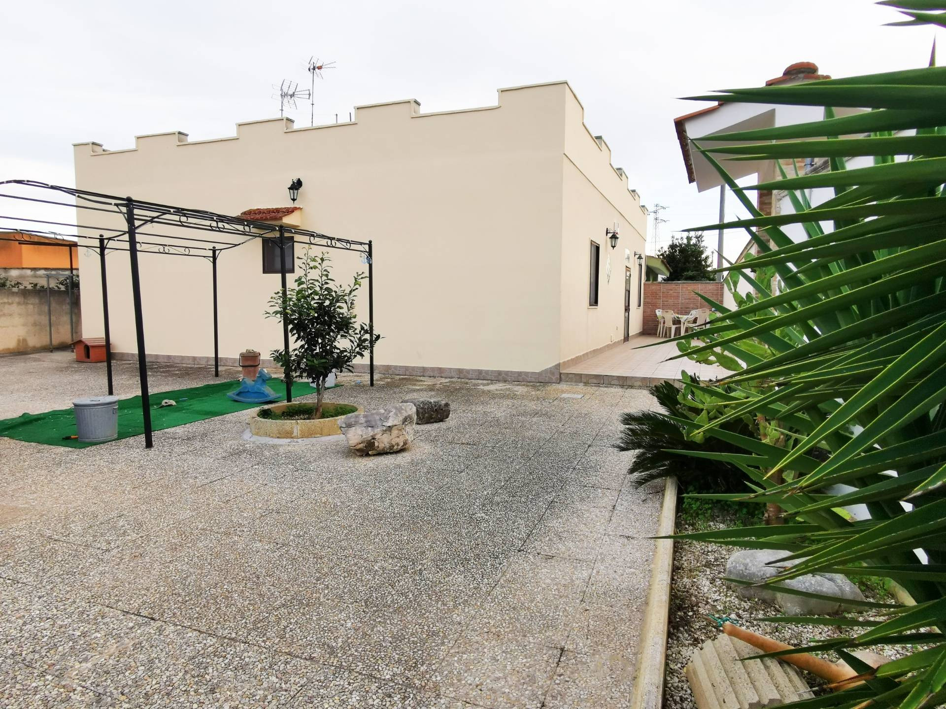 Villa in vendita a Brindisi, 3 locali, zona Località: S.Elia, prezzo € 135.000 | PortaleAgenzieImmobiliari.it