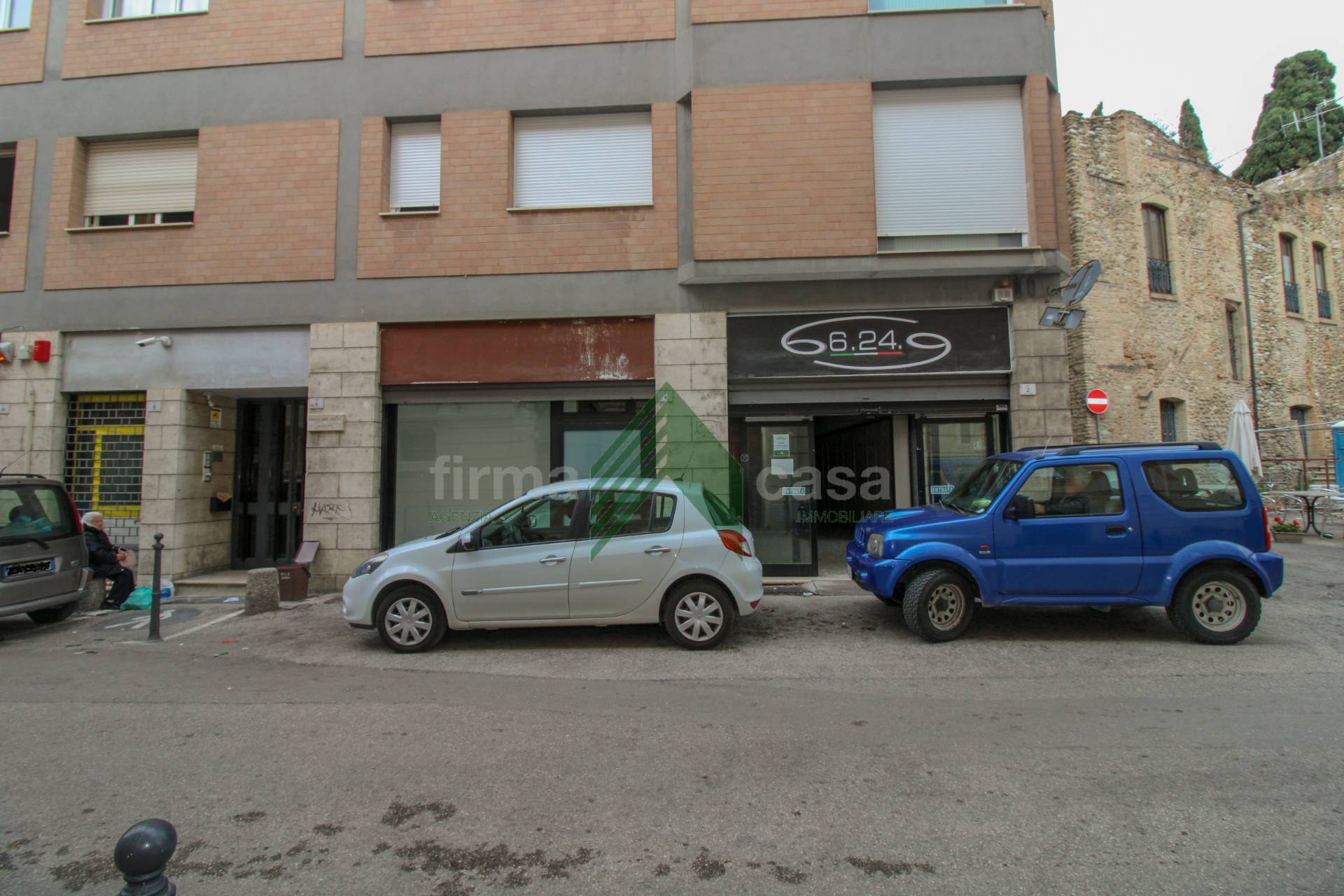 Negozio / Locale in affitto a Teramo, 9999 locali, zona ro, prezzo € 1.700 | PortaleAgenzieImmobiliari.it
