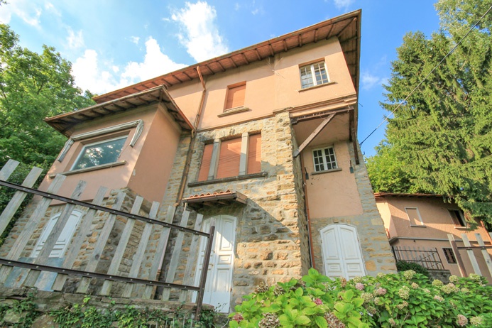 Villa in vendita a Bergamo, 12 locali, zona Località: SanVigilio, prezzo € 980.000 | PortaleAgenzieImmobiliari.it