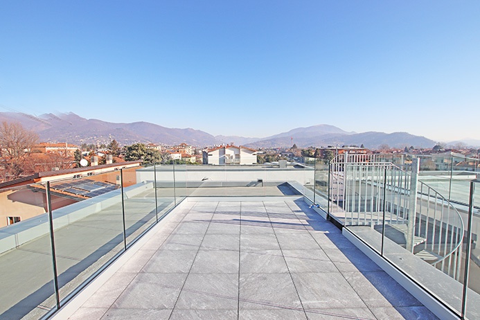 Attico / Mansarda in vendita a Torre Boldone, 2 locali, prezzo € 270.000 | PortaleAgenzieImmobiliari.it