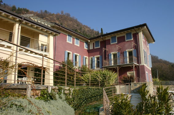Appartamento in vendita a Salò, 6 locali, Trattative riservate | PortaleAgenzieImmobiliari.it
