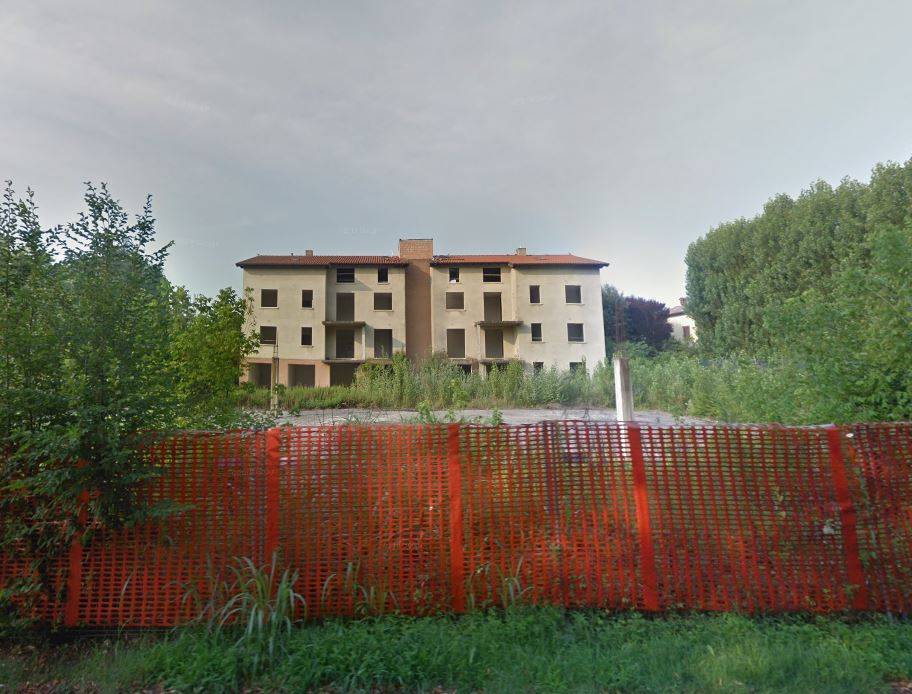 Palazzo / Stabile in vendita a Cento, 1 locali, prezzo € 675.000 | PortaleAgenzieImmobiliari.it