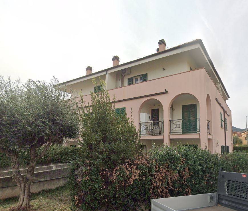 Appartamento in vendita a Albenga, 4 locali, prezzo € 247.000 | PortaleAgenzieImmobiliari.it