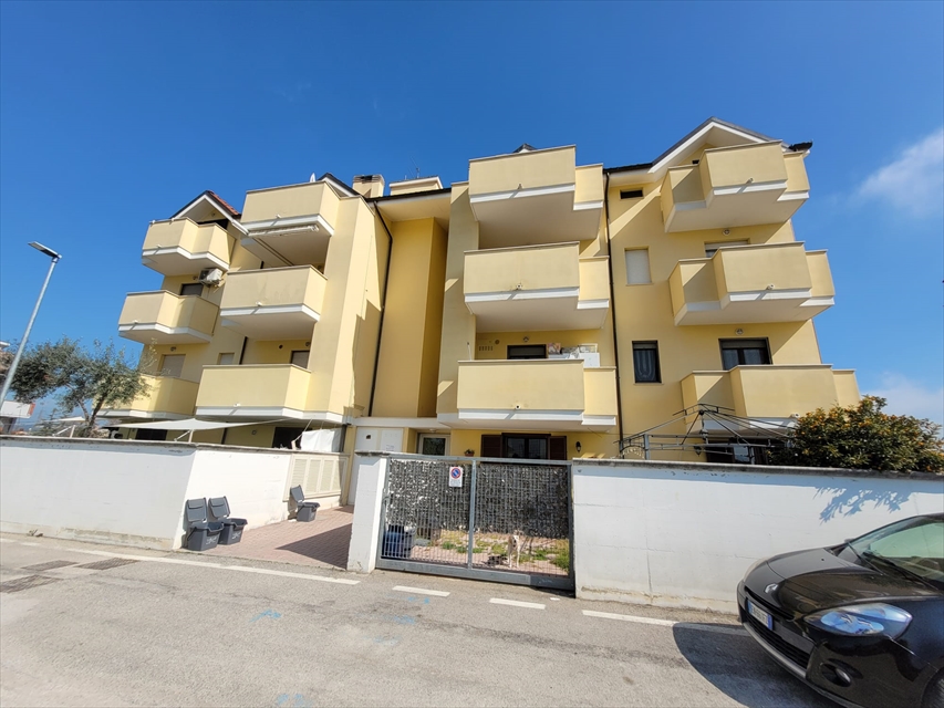 Appartamento in vendita a Montesilvano, 2 locali, prezzo € 60.000 | PortaleAgenzieImmobiliari.it