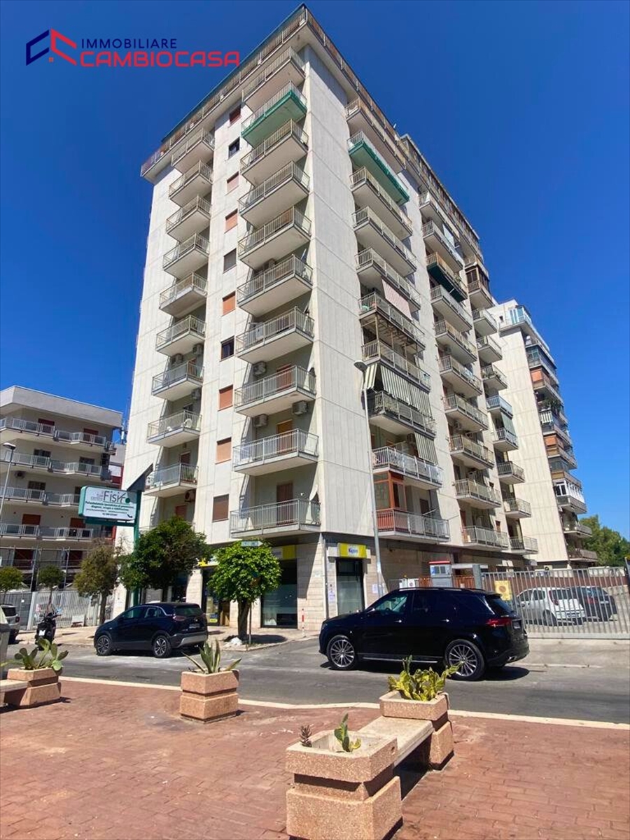 Appartamento in vendita a Taranto, 5 locali, prezzo € 145.000 | PortaleAgenzieImmobiliari.it