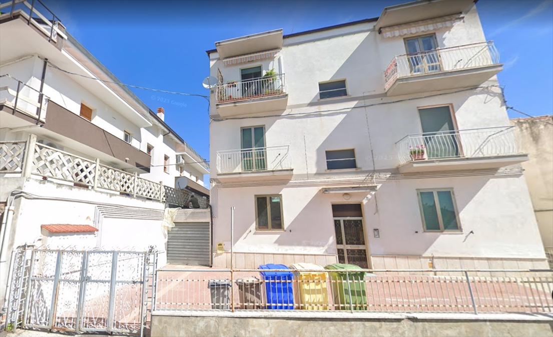 Appartamento in vendita a Chieti, 4 locali, prezzo € 45.000 | PortaleAgenzieImmobiliari.it