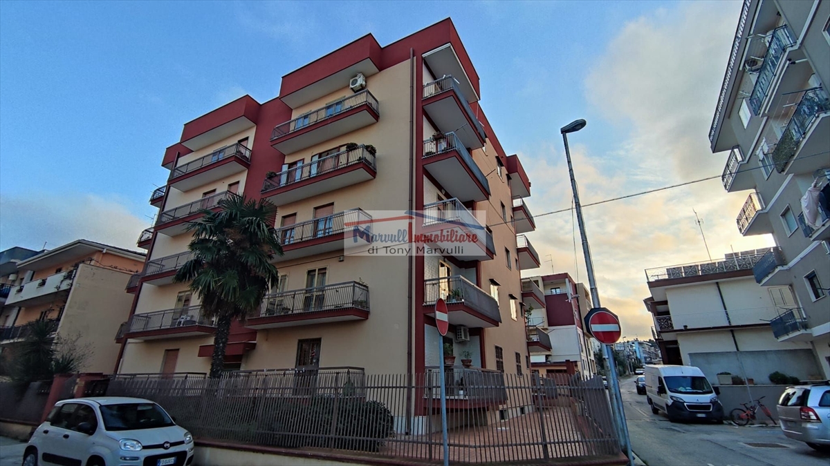 Appartamento in vendita a Cassano delle Murge, 10 locali, prezzo € 175.000 | PortaleAgenzieImmobiliari.it