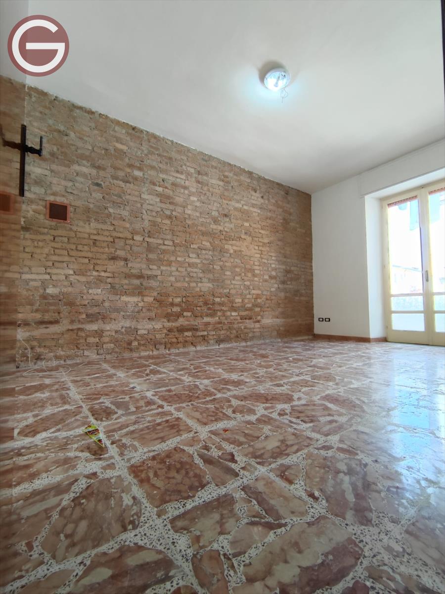 Appartamento in vendita a Taurianova, 9999 locali, prezzo € 40.000 | PortaleAgenzieImmobiliari.it
