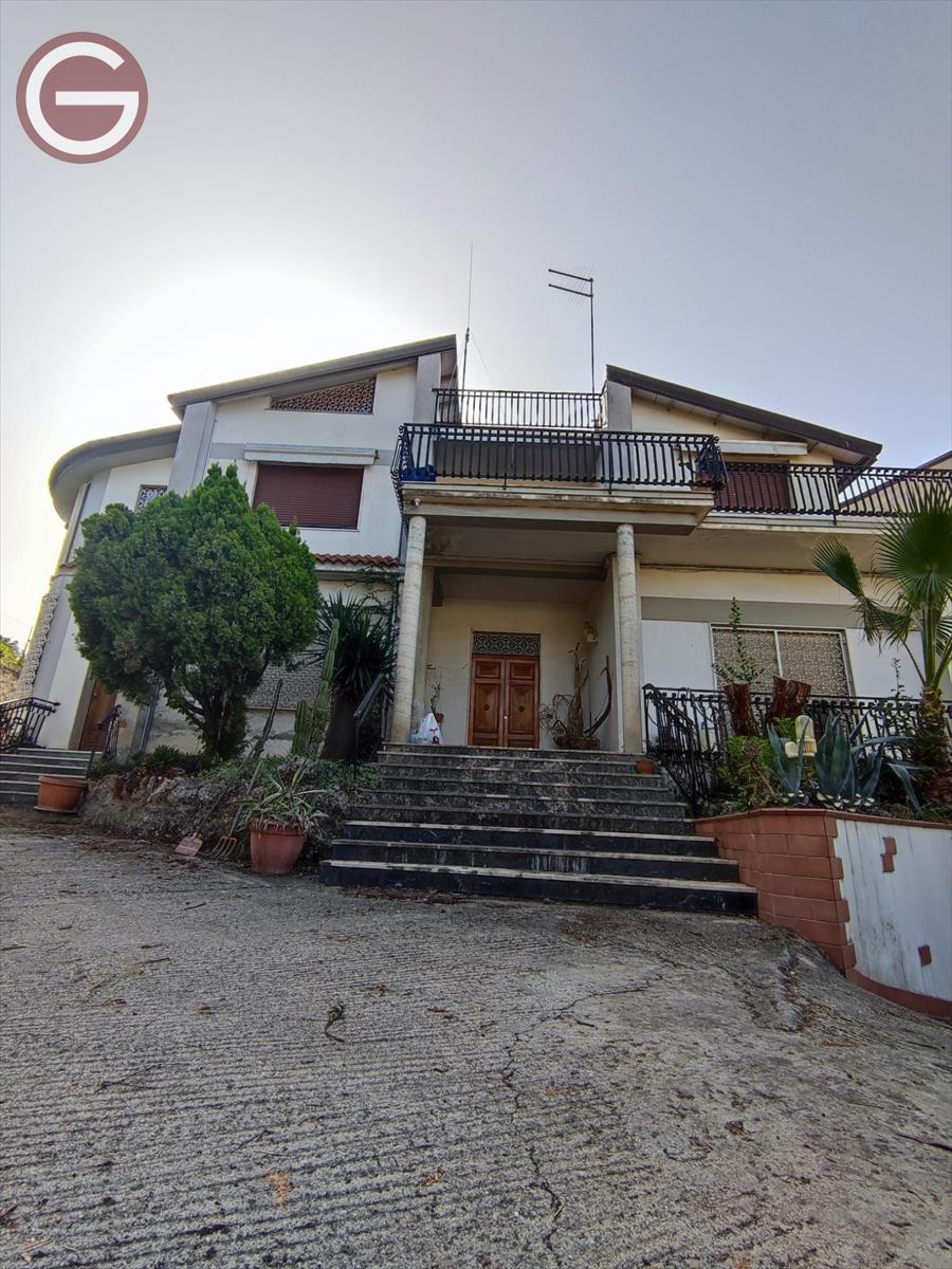 Villa in vendita a Taurianova, 9999 locali, prezzo € 580.000 | PortaleAgenzieImmobiliari.it
