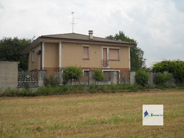 Villa in vendita a Turbigo, 9 locali, zona Località: Turbigo, prezzo € 197.000 | PortaleAgenzieImmobiliari.it