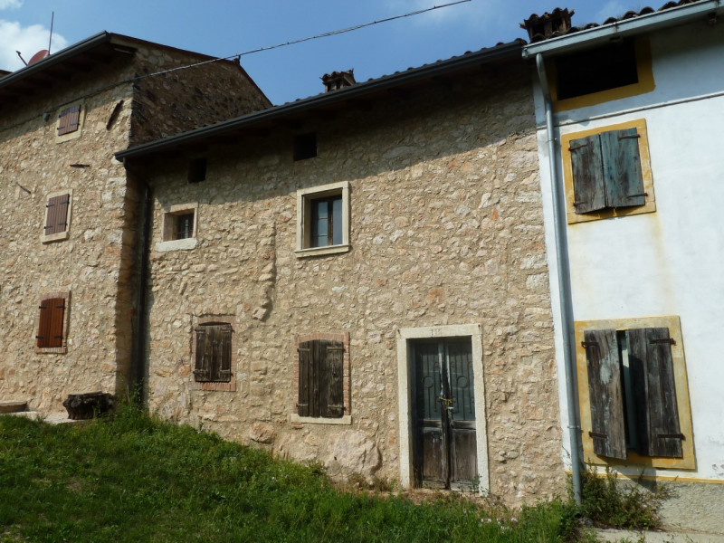 Rustico / Casale in vendita a Badia Calavena - Zona: Badia Calavena