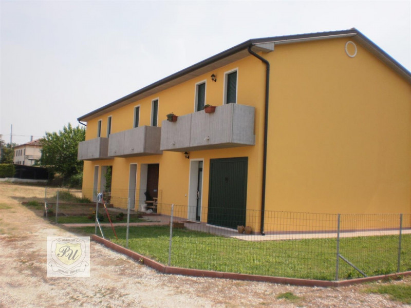 Villa a Schiera in vendita a Sant'Urbano, 4 locali, prezzo € 60.000 | PortaleAgenzieImmobiliari.it