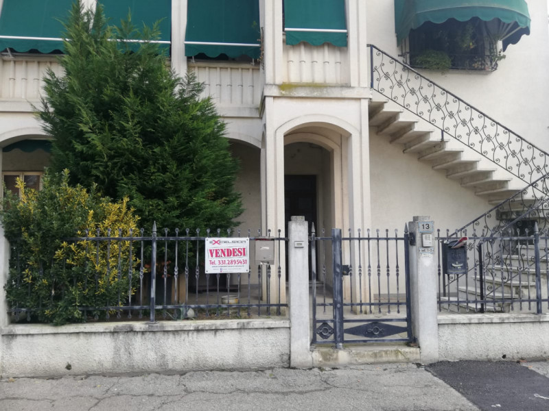 Appartamento in vendita a Cavarzere, 3 locali, zona Località: Cavarzere - Centro, prezzo € 70.000 | PortaleAgenzieImmobiliari.it
