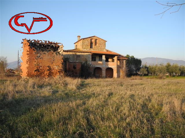 Rustico / Casale in vendita a Terranuova Bracciolini - Zona: Castiglion Ubertini
