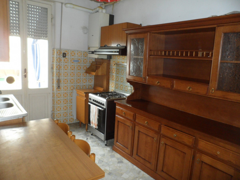 Appartamento in vendita a Terni, 3 locali, zona ro, prezzo € 50.000 | PortaleAgenzieImmobiliari.it