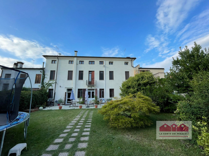 Villa Bifamiliare in affitto a San Pietro in Gu, 8 locali, zona Località: San Pietro in Gu, prezzo € 2.500 | CambioCasa.it
