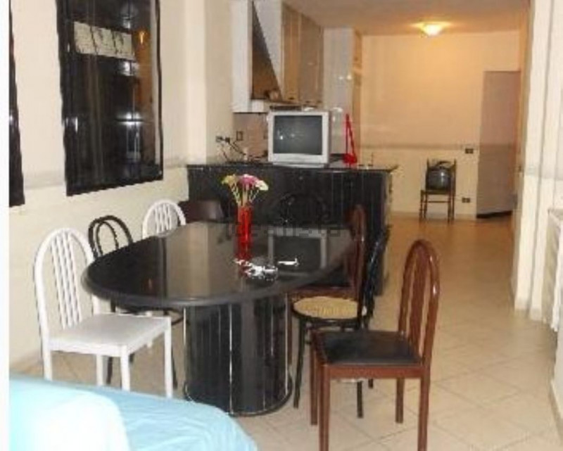 Appartamento in affitto a Napoli, 5 locali, zona Località: Napoli - Centro, prezzo € 1.800 | PortaleAgenzieImmobiliari.it