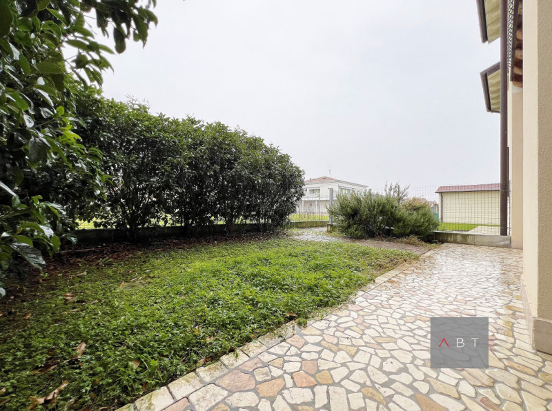 Villa a Schiera in vendita a San Giorgio delle Pertiche - Zona: Cavino