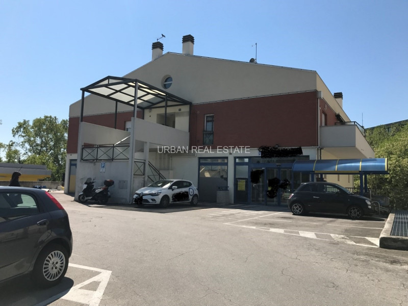 Negozio / Locale in vendita a Trieste - Zona: Semicentro