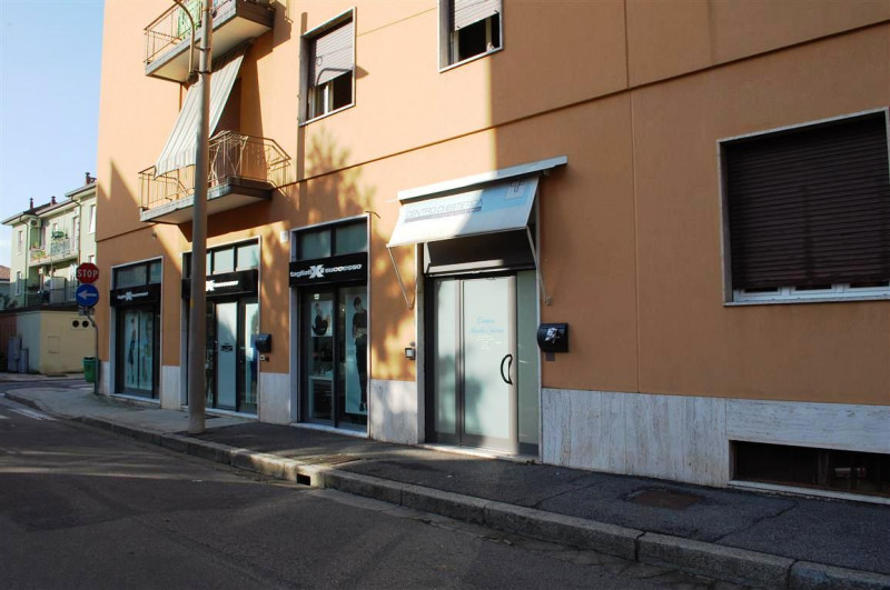Negozio / Locale in vendita a Brescia, 2 locali, zona Località: Via Cremona / Via Volta, prezzo € 47.000 | CambioCasa.it