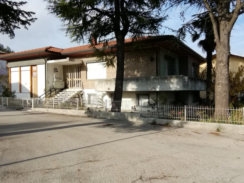 Villa in vendita a Mercatino Conca - Zona: Mercatino Conca - Centro