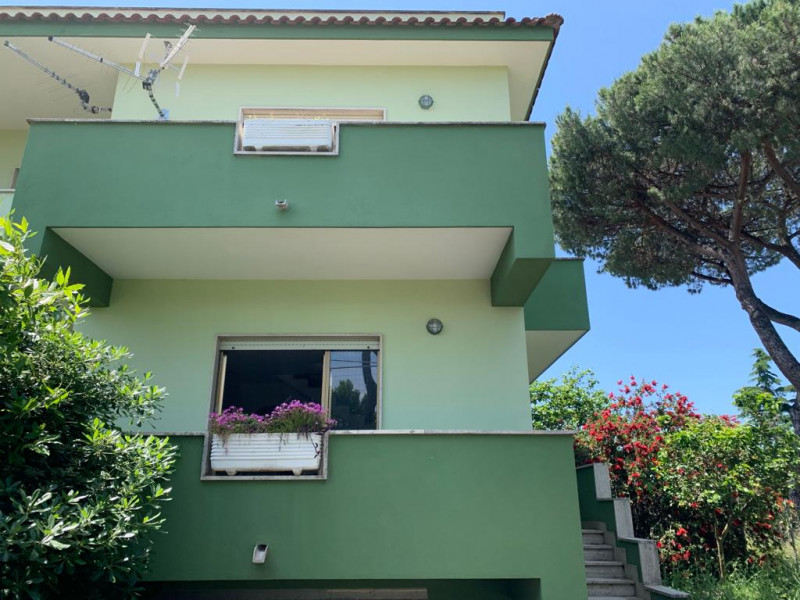 Villa a Schiera in vendita a Nettuno, 6 locali, zona Località: Eschieto, prezzo € 189.000 | PortaleAgenzieImmobiliari.it