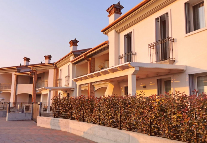 Villa Bifamiliare in vendita a Caldogno, 4 locali, zona Località: Caldogno, prezzo € 350.000 | PortaleAgenzieImmobiliari.it