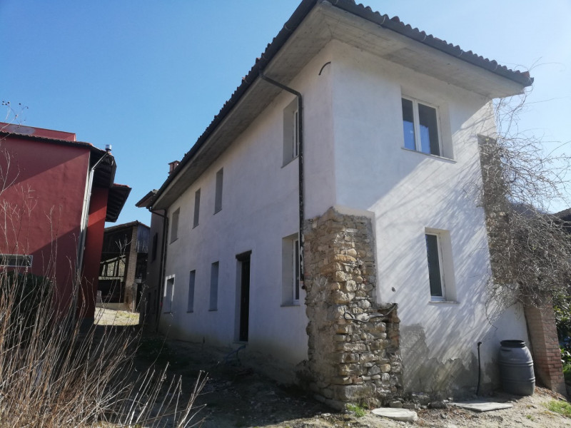 Villa a Borgo Priolo in Vendita