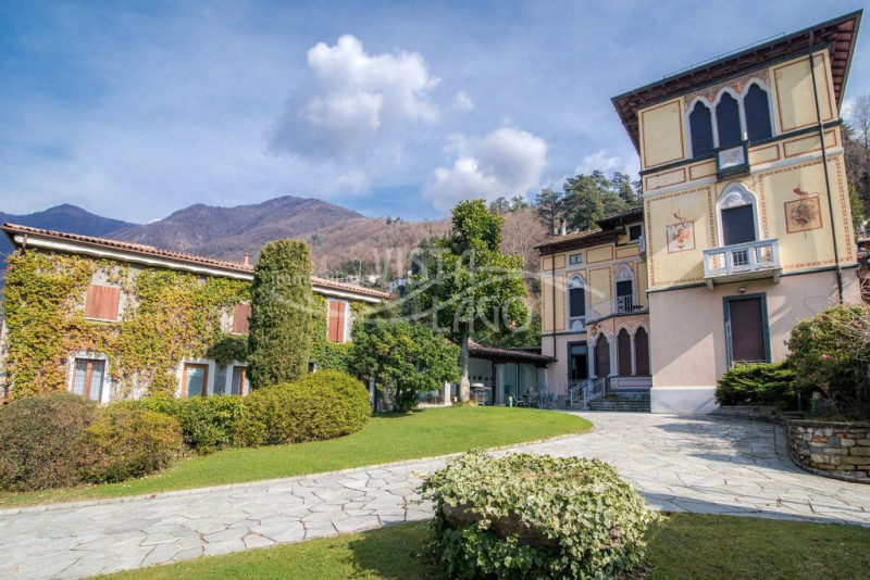Villa in vendita a Faggeto Lario, 5 locali, Trattative riservate | PortaleAgenzieImmobiliari.it