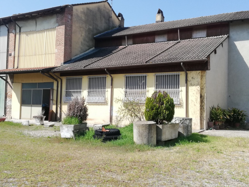 Villa a Schiera in vendita a Pinarolo Po, 7 locali, zona Località: Pinarolo Po, prezzo € 115.000 | PortaleAgenzieImmobiliari.it