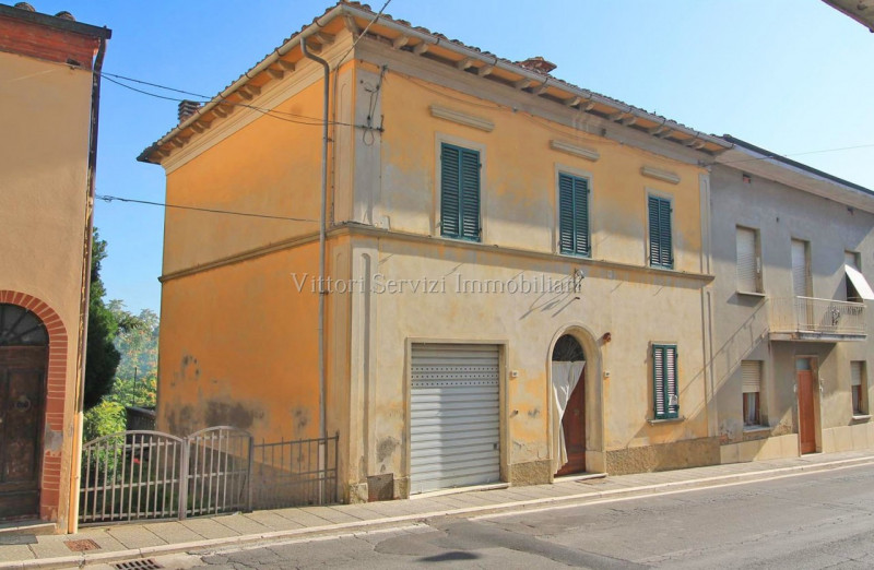 Villa Bifamiliare in vendita a Montepulciano, 9 locali, zona ano, prezzo € 159.000 | PortaleAgenzieImmobiliari.it
