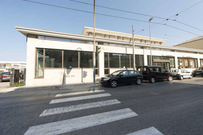 Negozio / Locale in vendita a Ancona, 9999 locali, zona Località: Tavernelle, prezzo € 450.000 | PortaleAgenzieImmobiliari.it