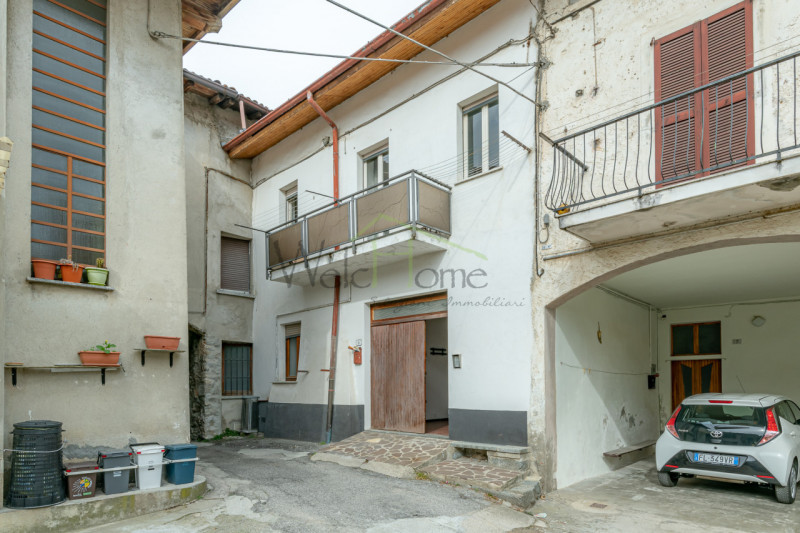 Villa a Schiera in vendita a Albese con Cassano, 4 locali, zona Località: Albese Con Cassano - Centro, prezzo € 125.000 | PortaleAgenzieImmobiliari.it
