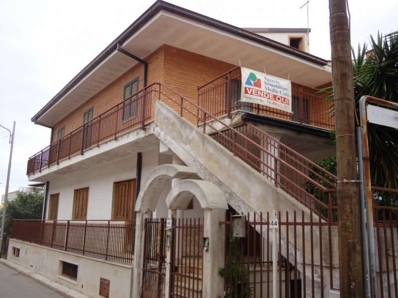 Villa in vendita a Sannicandro di Bari - Zona: Sannicandro di Bari - Centro