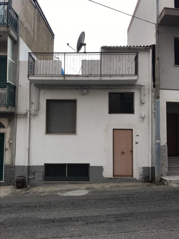 Villa in vendita a Reggio Calabria, 2 locali, zona io Campi, prezzo € 55.000 | PortaleAgenzieImmobiliari.it
