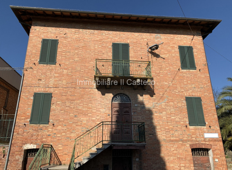 Villa in vendita a Castiglione del Lago, 5 locali, zona ignano del Lago, prezzo € 125.000 | PortaleAgenzieImmobiliari.it