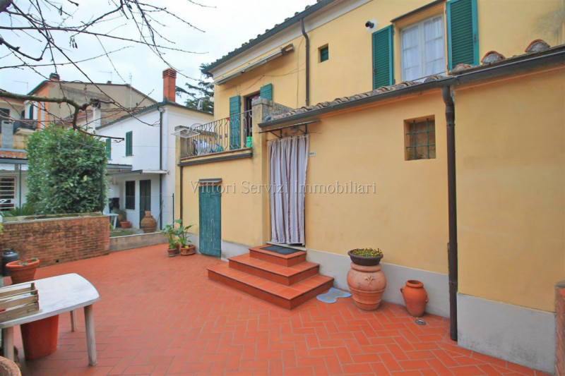 Villa Bifamiliare in Vendita a Montepulciano
