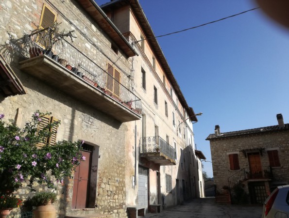 Villa a Schiera in vendita a Corciano, 6 locali, zona ignana, prezzo € 140.000 | PortaleAgenzieImmobiliari.it
