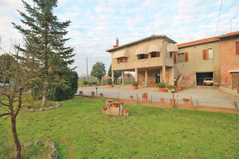 Villa Bifamiliare in vendita a Torrita di Siena - Zona: Capannone