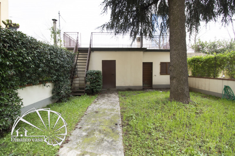 Villa in vendita a Prato, 4 locali, zona nano, prezzo € 438.000 | PortaleAgenzieImmobiliari.it