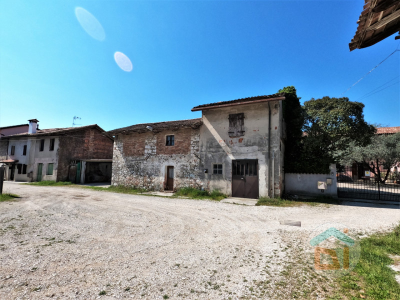 Rustico / Casale in vendita a San Giovanni al Natisone, 3 locali, zona uzza, prezzo € 29.000 | PortaleAgenzieImmobiliari.it